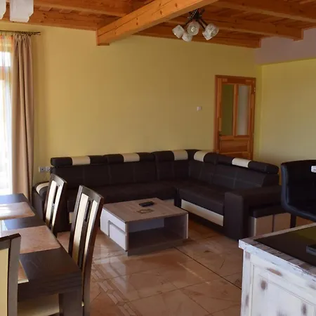 Elringat-lak Apartmanhaz *