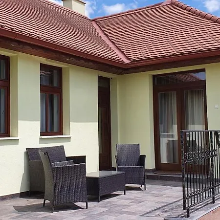 Hotel de apartamente Elringat-lak Apartmanhaz