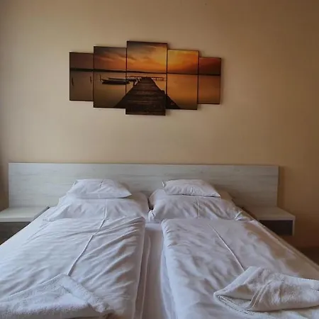 Hotel de apartamente Elringat-lak Apartmanhaz *