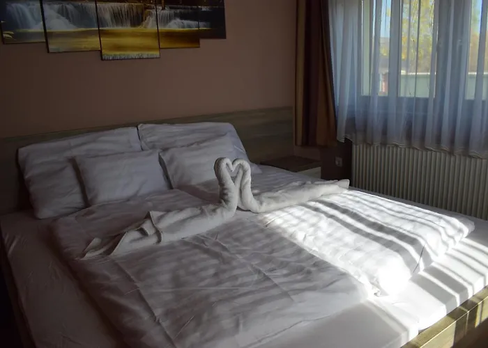 Aparthotel Elringat-lak Apartmanhaz Demjén