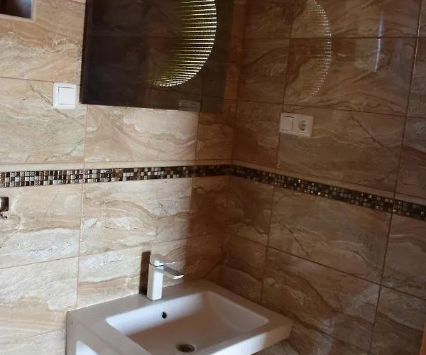 Elringat-lak Apartmanhaz * Demjén