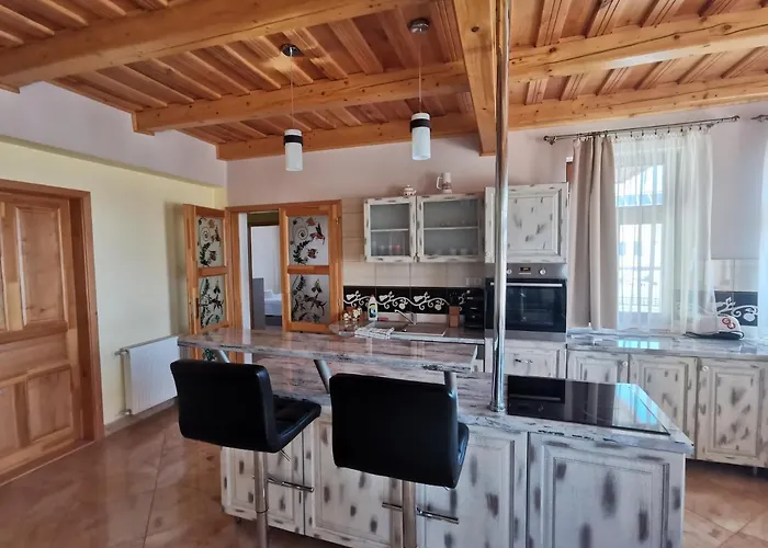 Elringat-lak Apartmanhaz Lägenhetshotell Demjén